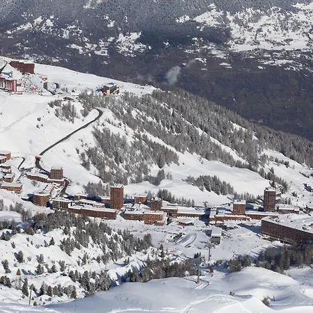 3 Pièces Avec Terrasse Et Accès Direct Aux Pistes - Fr-1-455-95