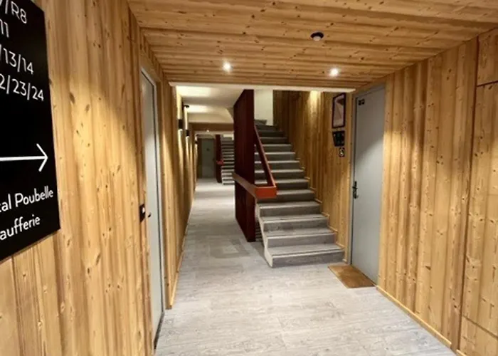 Apartment 3 Pieces Avec Terrasse Et Acces Direct Aux Pistes - Fr-1-455-95 La Plagne